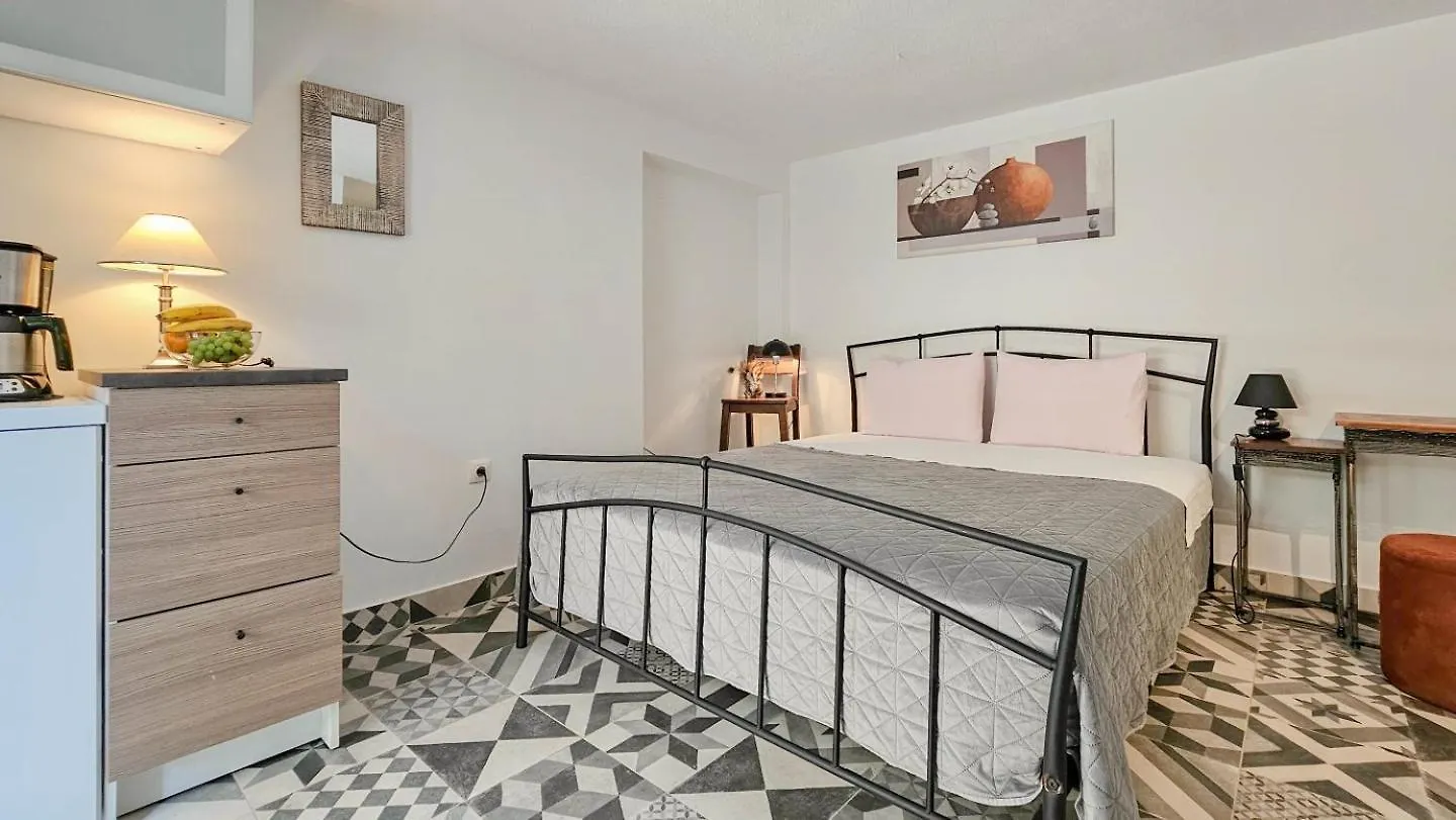 Room Carla Novigrad Istria 아파트