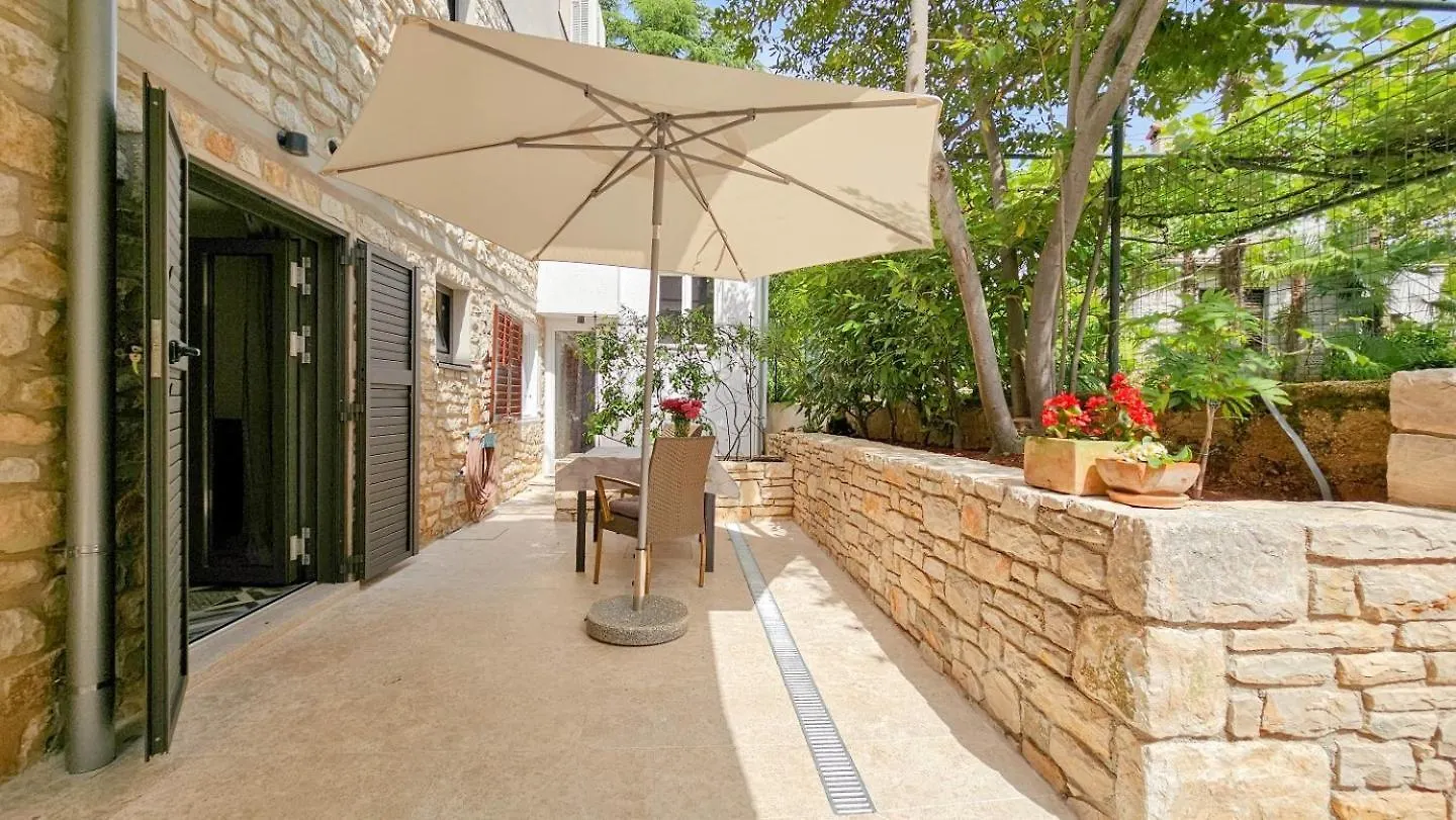 Room Carla Novigrad Istria 아파트